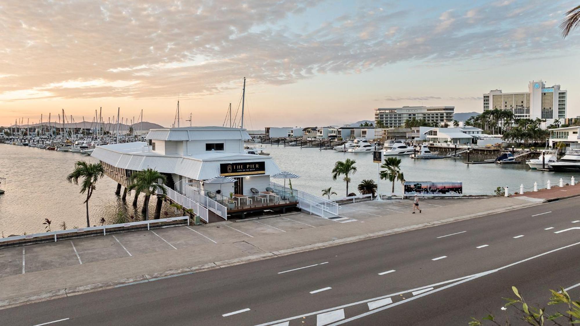 The Pier Pods On The Water- 50M From Townsville Bus Terminal And Ferry Terminal- Passport Id Requried Exterior foto