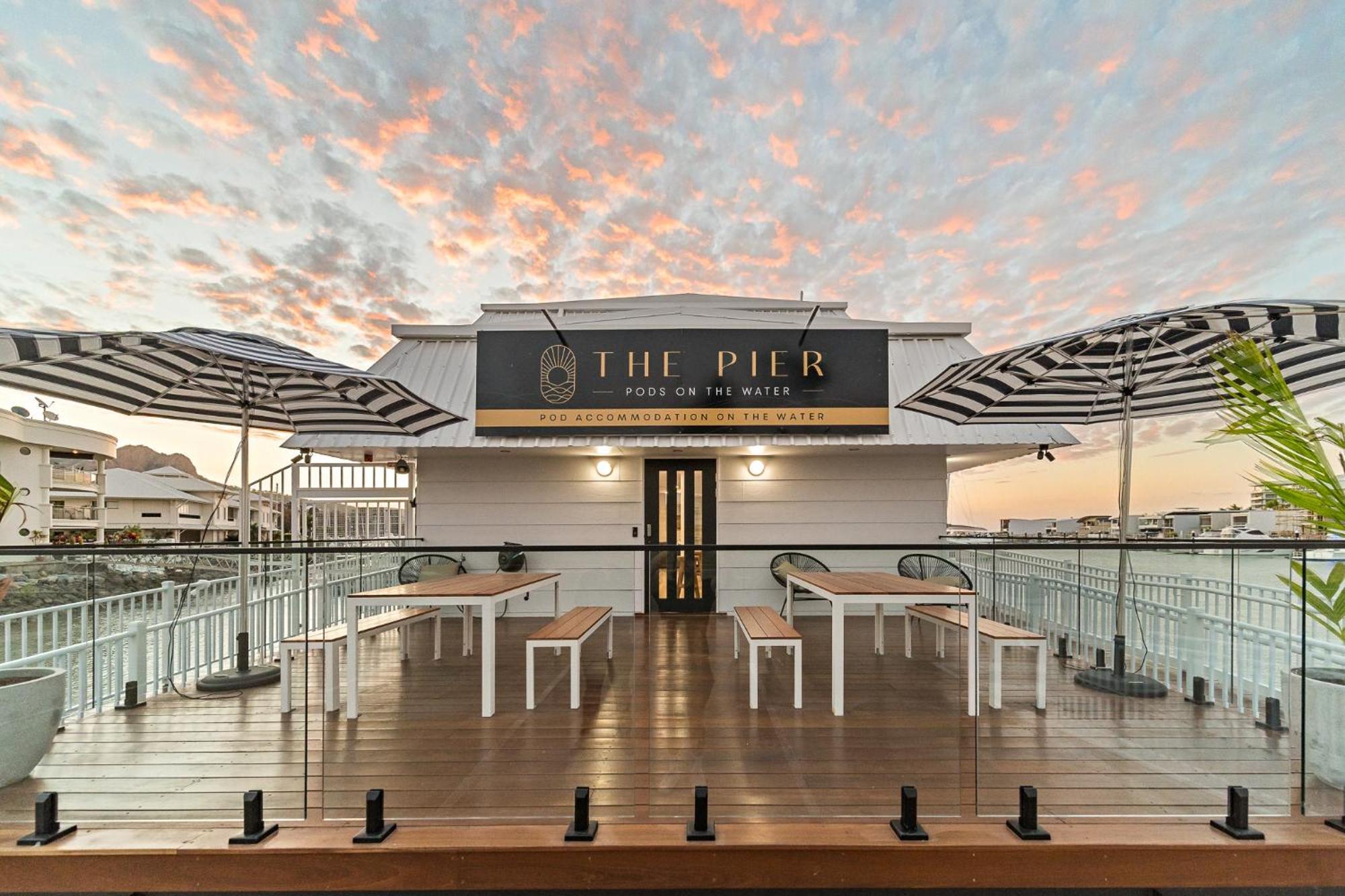 The Pier Pods On The Water- 50M From Townsville Bus Terminal And Ferry Terminal- Passport Id Requried Exterior foto