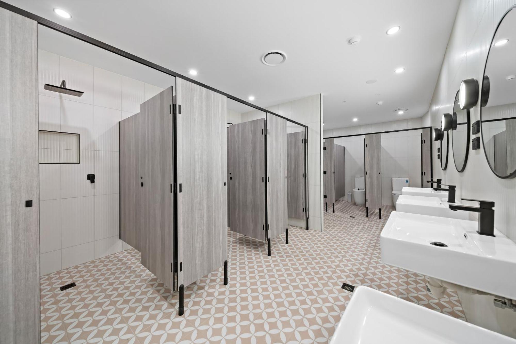 The Pier Pods On The Water- 50M From Townsville Bus Terminal And Ferry Terminal- Passport Id Requried Exterior foto
