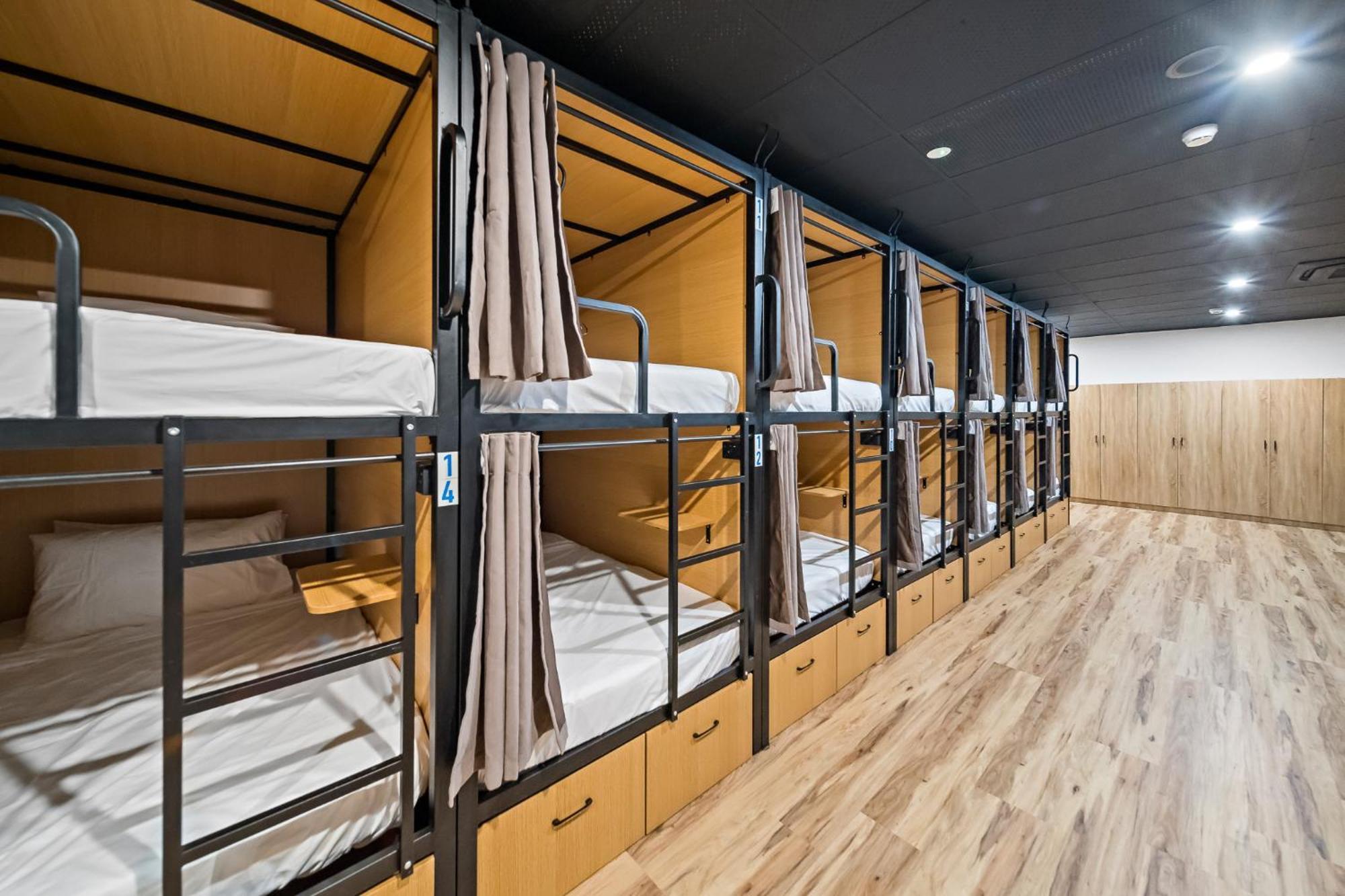 The Pier Pods On The Water- 50M From Townsville Bus Terminal And Ferry Terminal- Passport Id Requried Exterior foto